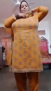 Mature Aunty Undress Showing Her Pussy – hindi blue film