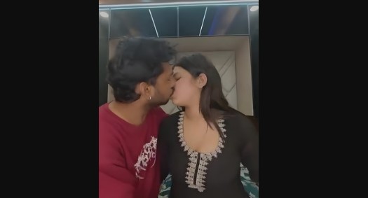 Indian Porn Of A Guy Fucking – His Gf Mms